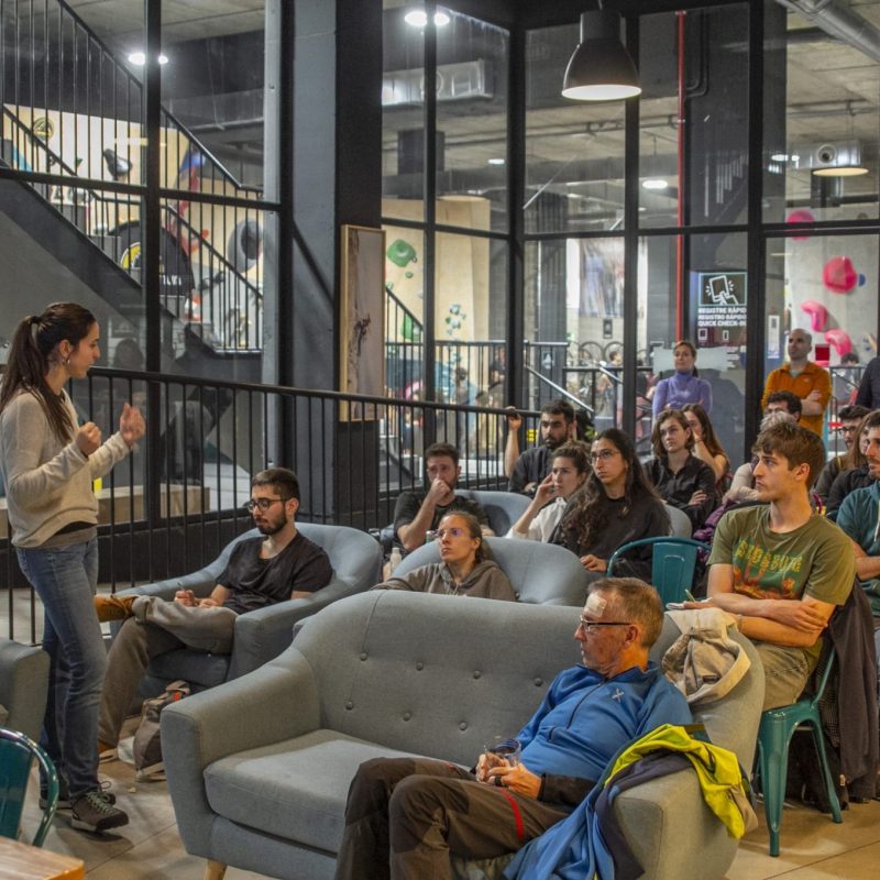 Taller de prevenció de lesions al rocòdrom Bloc District BCN, juny de 2024